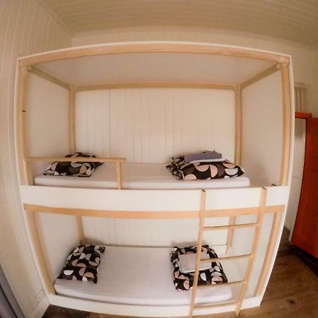 Bunk Inn Hostel Bundaberg Bagian luar foto