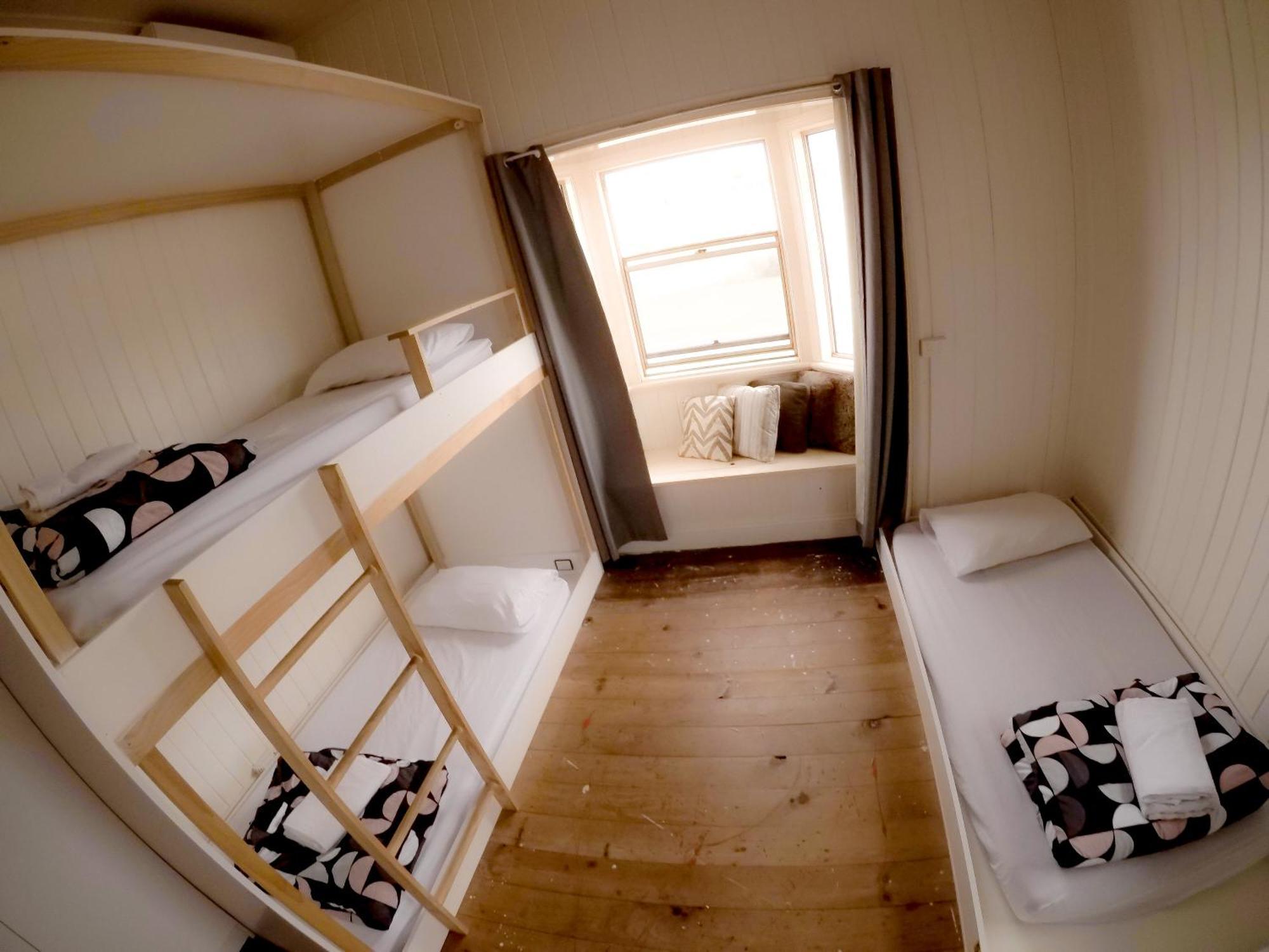 Bunk Inn Hostel Bundaberg Bagian luar foto